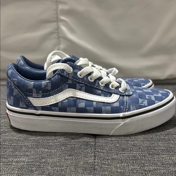 Vans Blue and White Old Skool Sneakers - Picture 5 of 7